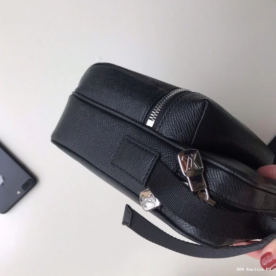 Aaa replica bags Louis Messenger Vuitton 0825